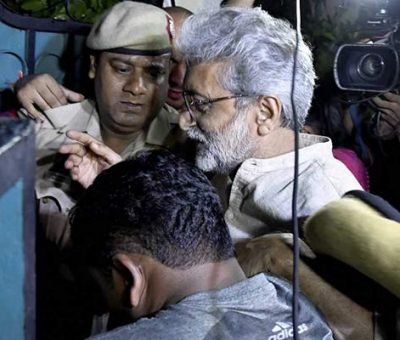 Heavy Security Outside Activist Gautam Navlakha’s Residence In Delhi