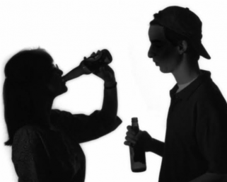 पब्लिक प्लेस में शराब का सेवन करते पाए गए तो होगी कानूनी कार्यवाही , थाना प्रभारी सराय ख्वाजा फरीदाबाद  ।