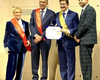 डॉ संदीप मारवाह जिन्होंने नौ अंतरराष्ट्रीय रिकॉर्ड प्राप्त किया हुआ है उनको रीगल ब्रिटिश पुरस्कार से सम्मानित किया गया